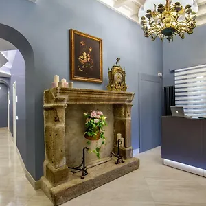 Gcf Luxury Suites, Гостевой дом