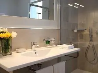 *** Guest house At Home Townhouse - Filiberto Rome Italy