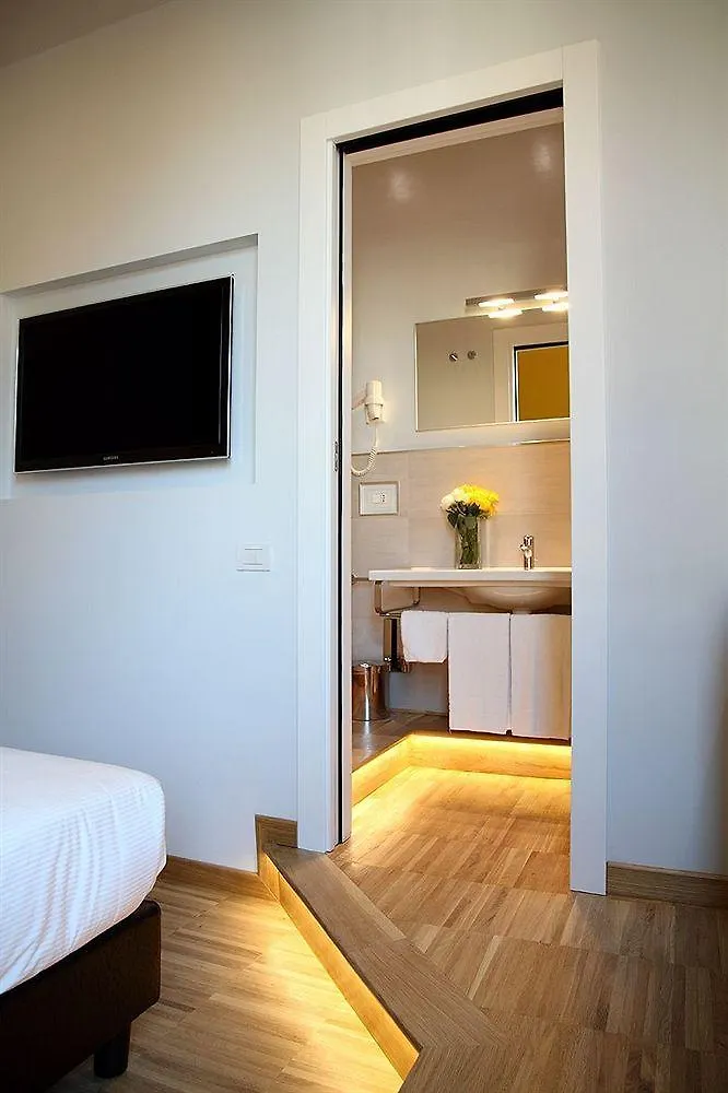 At Home Townhouse - Filiberto Rome